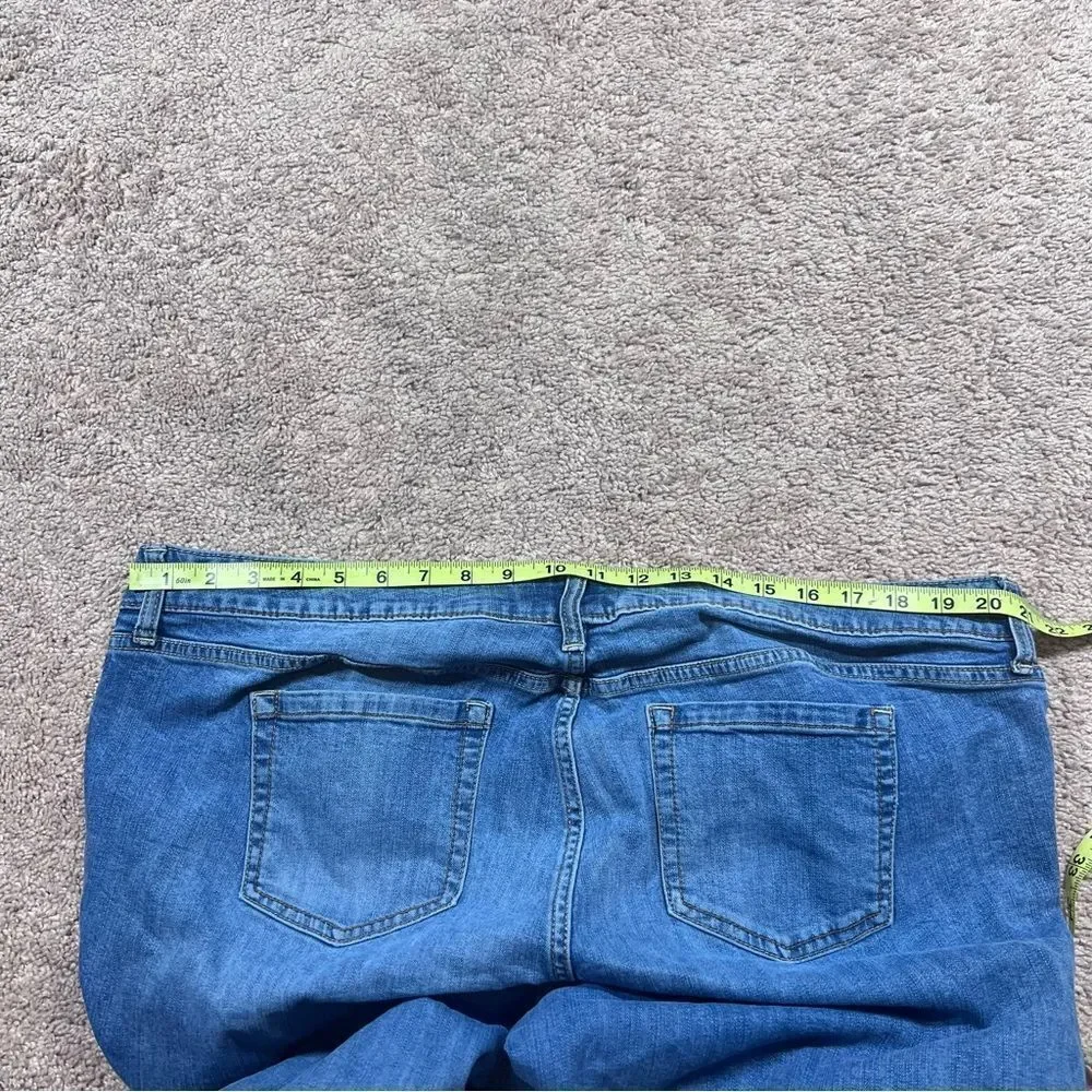Torrid Jeans Womens Blue Denim Boyfriend Distressed Straight Leg Stretch Size 20 - Picture 6 of 7